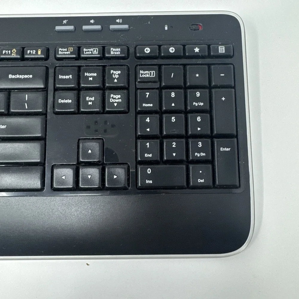 Logitech K520 820-002864 Wireless Keyboard-W/Dongle Included